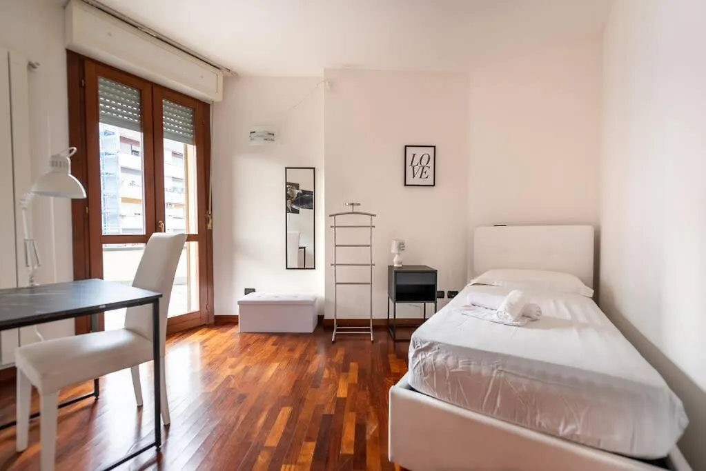 Appartamento Attico Vicino Milano, Mxp, Rho Fiera Busto Arsizio 0*,  Italia